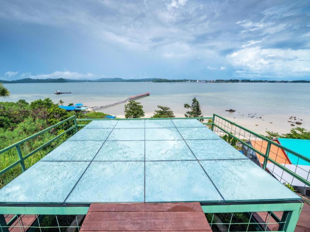 Dreamland Beach Holiday Kudat Exteriör bild