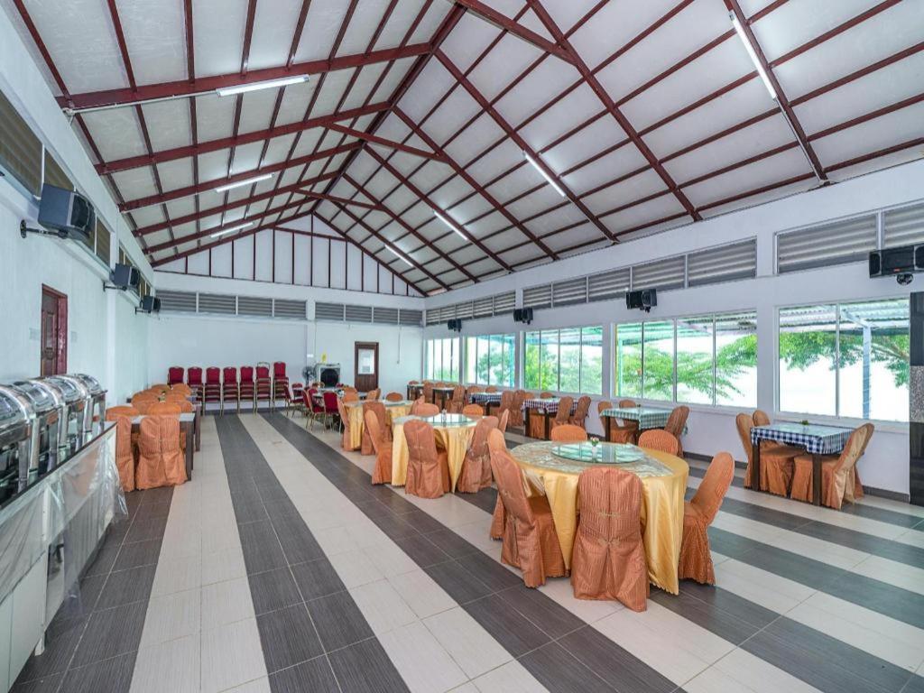 Dreamland Beach Holiday Kudat Exteriör bild
